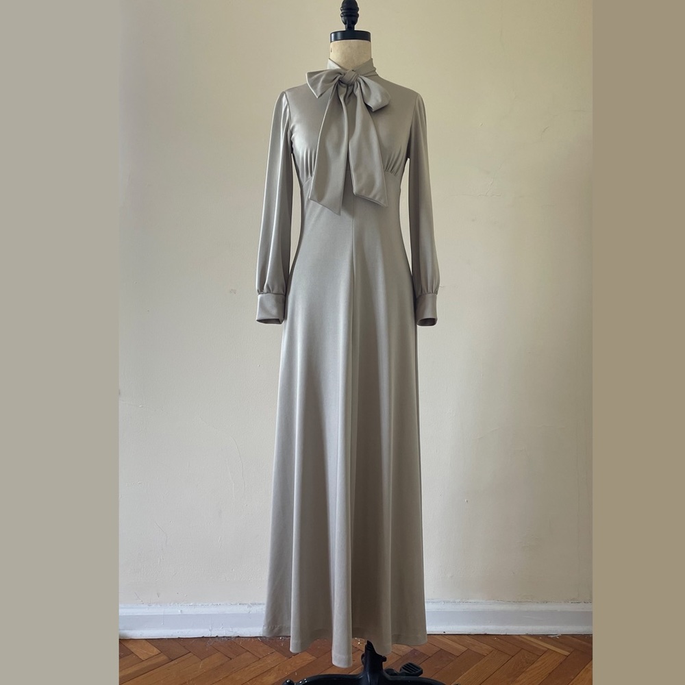 VINTAGE | 1970s polyester maxi dress